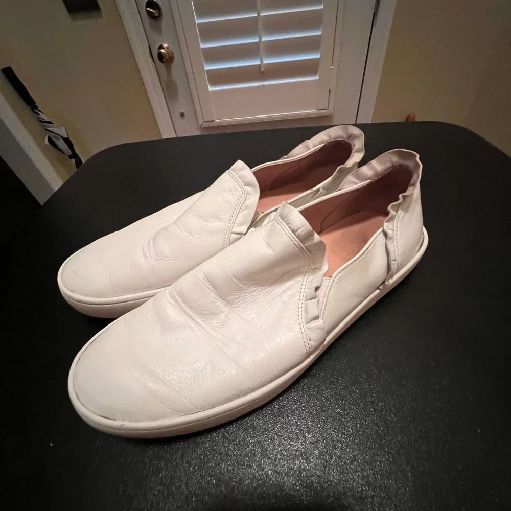 Kate Spade size 9.5 white leather Lillie slip on shoes